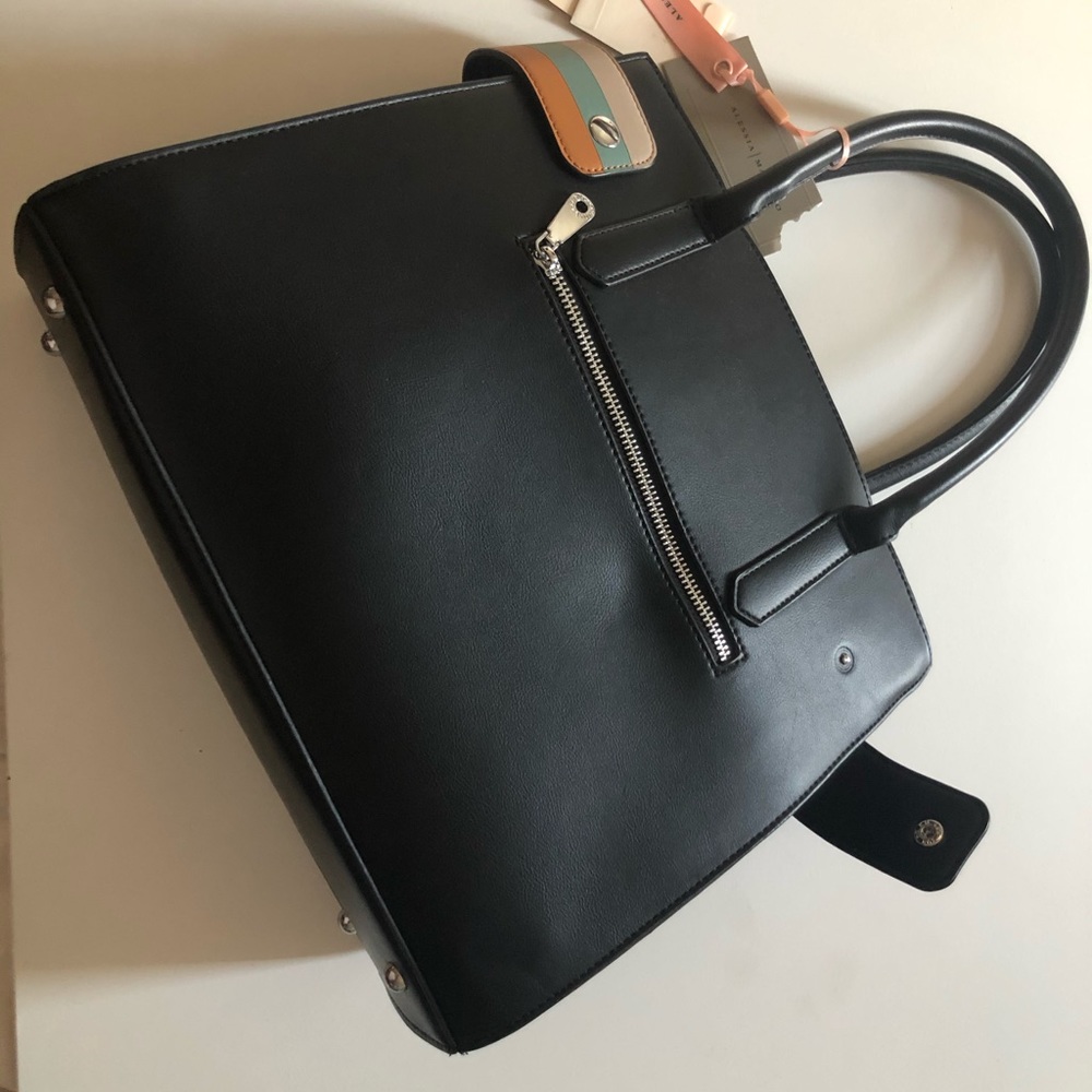 NWT Alesia Massimo Bag